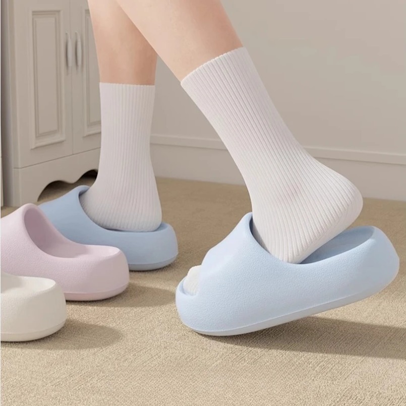 Kadın Ev Terlikleri Bulut Kauç - Sneaker Care Set incelemesi ve fiyatı