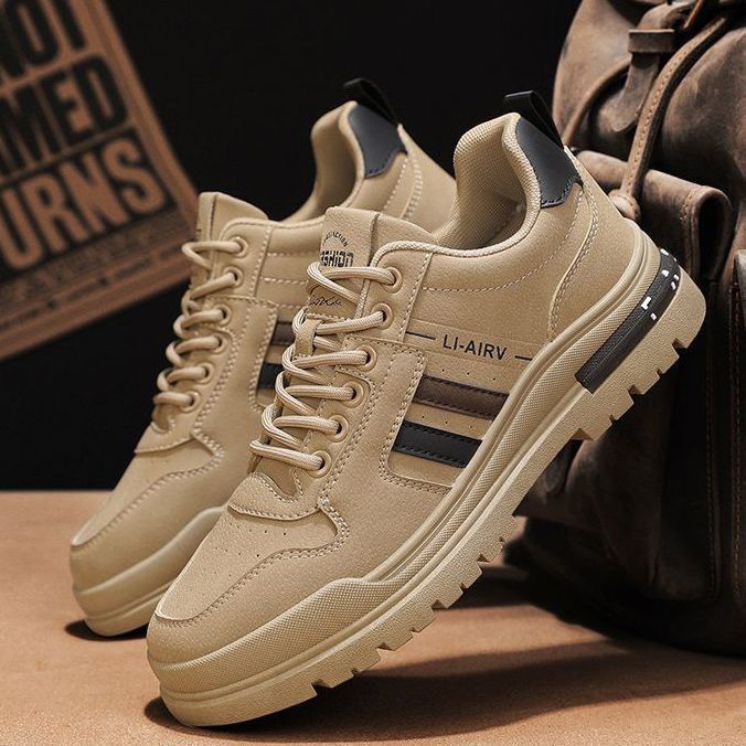 İlkbahar ve Yaz Büyük Beden Ay - Sneaker Career incelemesi ve fiyatı