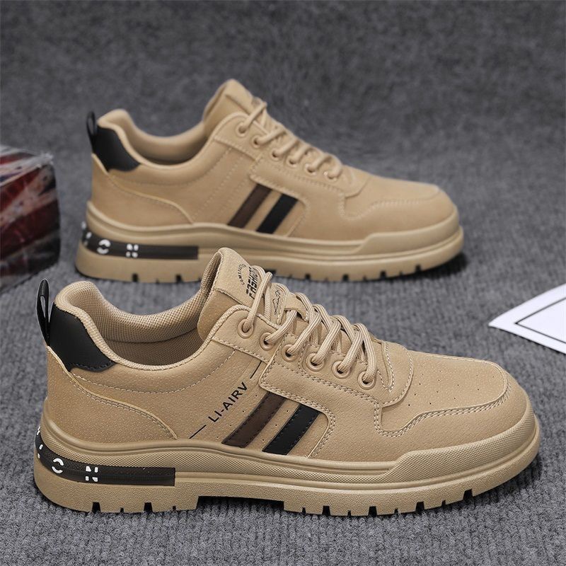 İlkbahar ve Yaz Büyük Beden Ay - Sneaker Career incelemesi ve fiyatı