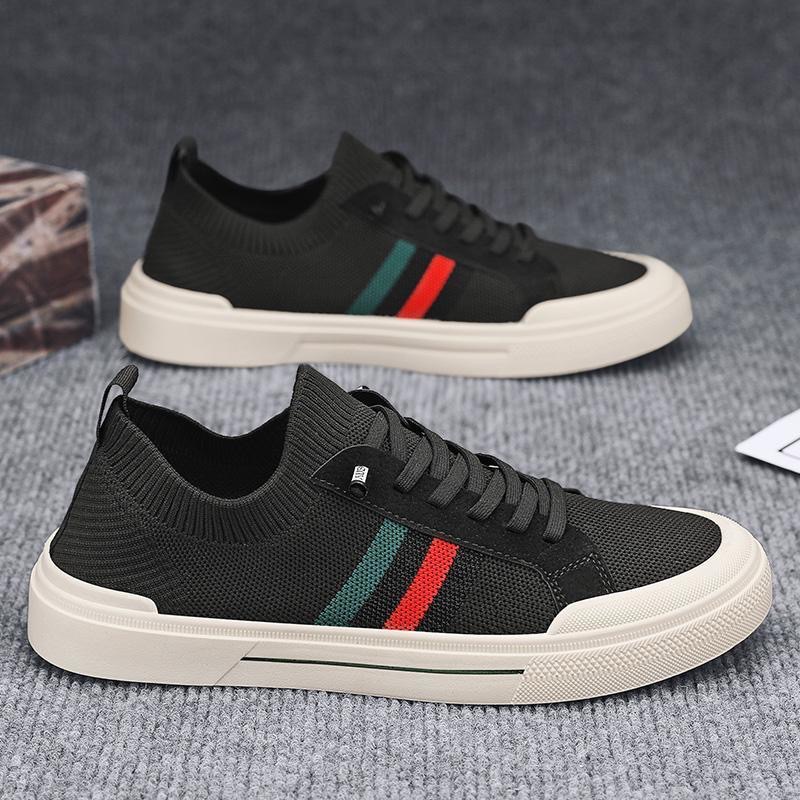 Yazlık Erkek AyakkabılarıYeni  - Sneaker Career incelemesi ve fiyatı