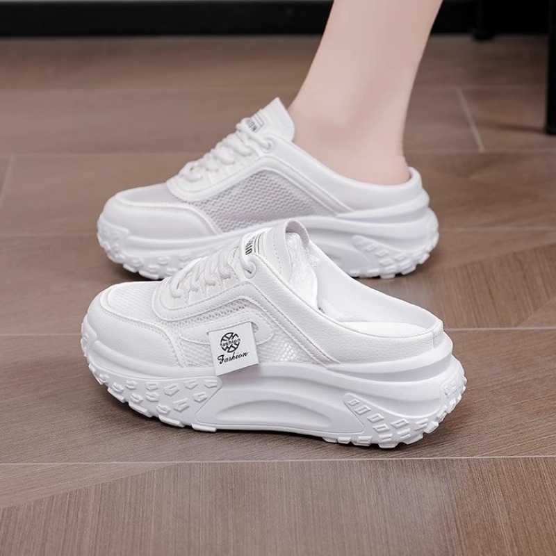 Yazlık Kadınlar İçin Sırtı Açı - Sneaker Career incelemesi ve fiyatı